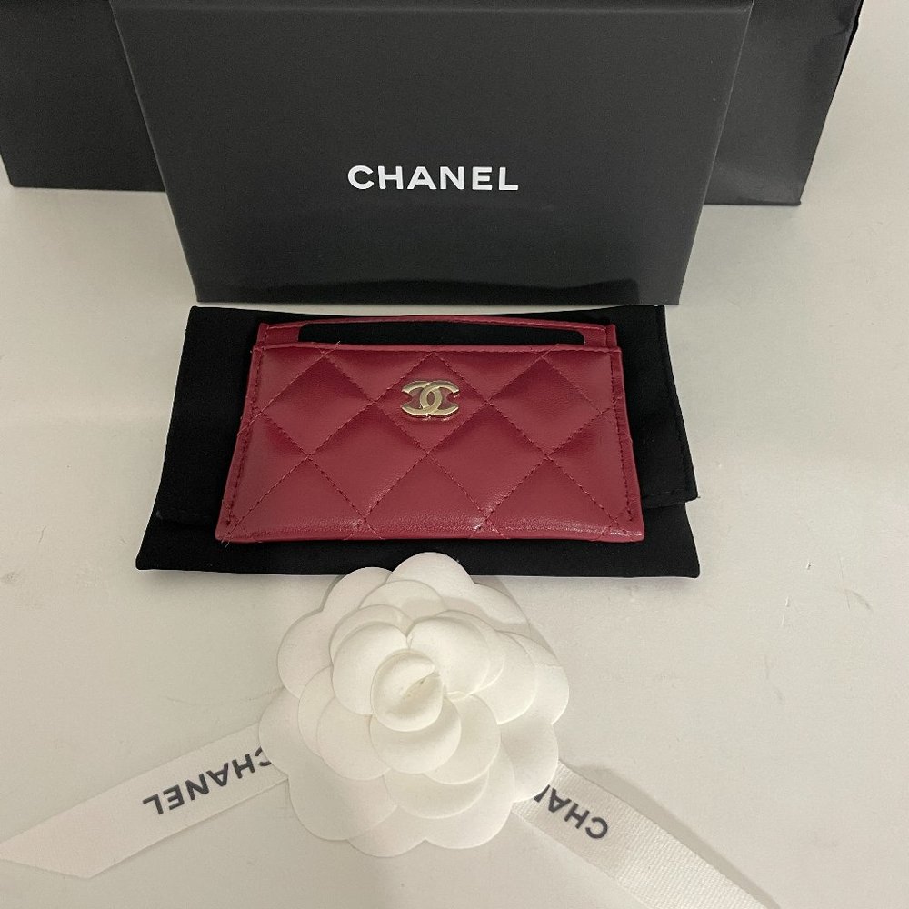 CHANEL NWB FULL SET 21A BURGUNDY GOLD TONE CARD CASE WALLET